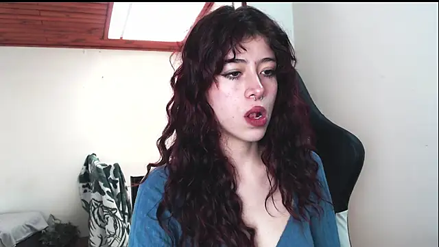 SuzzyyM online show from 12/18/24, 02:28