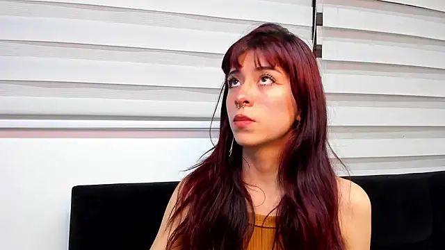 Snapshot of SuzzyyM chatting on 02/20/26, 11:38 SuzzyyM online show from 02/20/26, 11:38