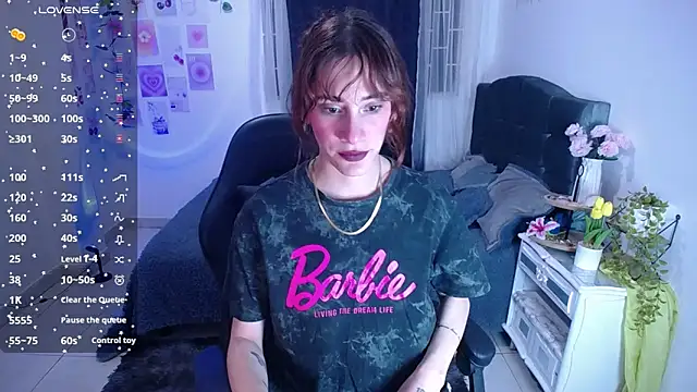 IsaBaileys  online show from 04/25/26, 03:31