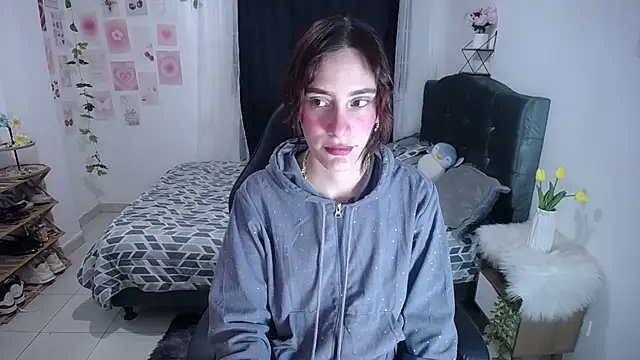 IsaBaileys  online show from 06/10/26, 02:01