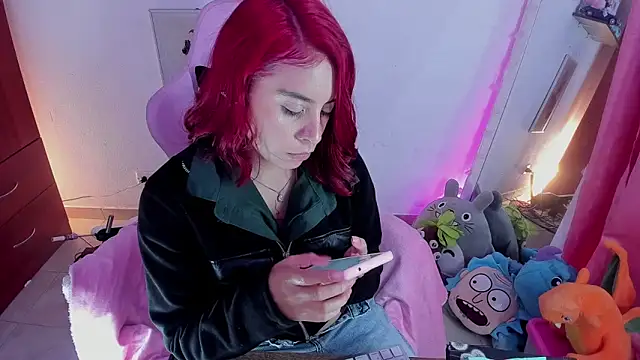 saralolo420 online show from 04/17/26, 11:41