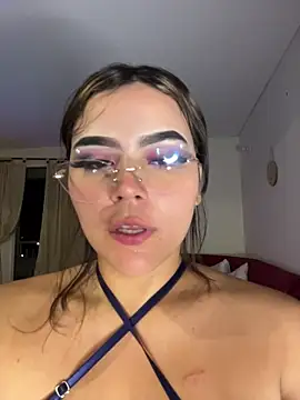 Chloemercury online show from 12/02/25, 04:29