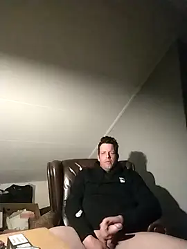 Knuffelstaaf123 online show from 03/12/26, 09:21