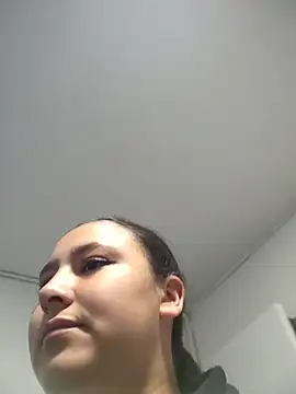 Cute Penelope online show from 05/15/26, 11:06