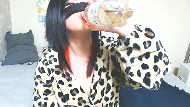 miyabi room online show from 03/05/25, 12:11