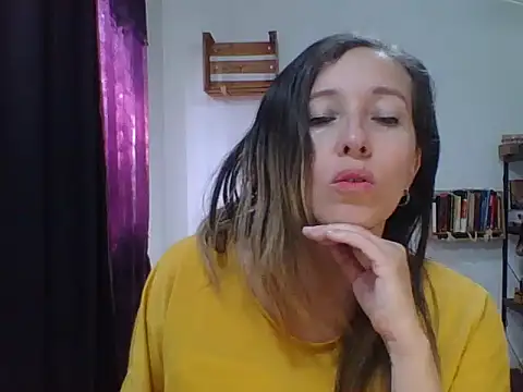 Snapshot of charlott_ponce chatting on 11/30/25, 07:29 charlott ponce online show from 11/30/25, 07:29