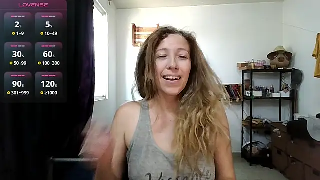 Snapshot of charlott_ponce chatting on 07/20/26, 06:21 charlott ponce online show from 07/20/26, 06:21