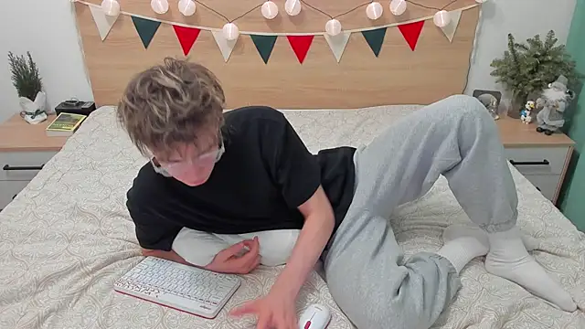 Fandi 777 online show from 01/10/25, 01:09