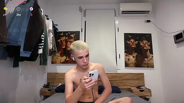 Snapshot of Cristian_Delgado chatting on 09/27/25, 06:18 Cristian Delgado online show from 09/27/25, 06:18