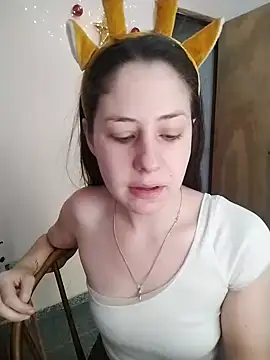 Snapshot of lucecitafantasy2 chatting on 12/23/24, 11:36 lucecitafantasy2 online show from 12/23/24, 11:36