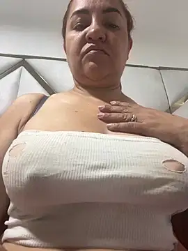 Snapshot of ruby_santana777 chatting on 02/26/25, 01:52 ruby santana777 online show from 02/26/25, 01:52