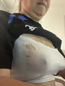 Snapshot of ruby_santana777 chatting on 02/27/25, 04:10 ruby santana777 online show from 02/27/25, 04:10