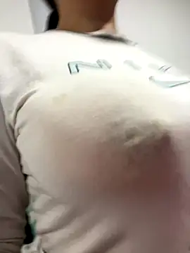 Snapshot of ruby_santana777 chatting on 11/28/25, 05:04 ruby santana777 online show from 11/28/25, 05:04