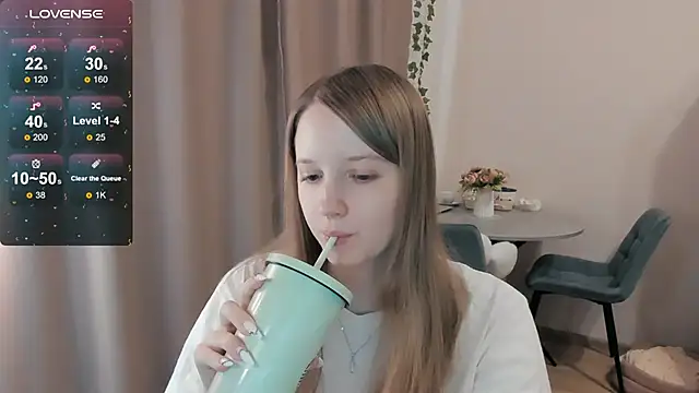 Snapshot of Alyaley chatting on 03/04/26, 10:10 Alyaley online show from 03/04/26, 10:10