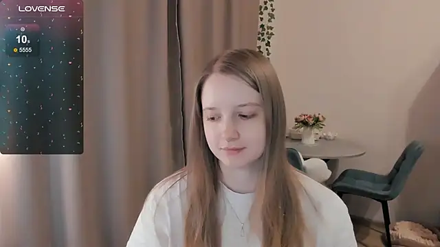 Snapshot of Alyaley chatting on 04/12/26, 06:57 Alyaley online show from 04/12/26, 06:57