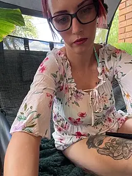 Snapshot of Astoria_Moon chatting on 02/17/26, 10:12 Astoria Moon online show from 02/17/26, 10:12