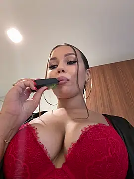 Snapshot of Syka0001 chatting on 02/09/25, 06:43 Syka0001 online show from 02/09/25, 06:43