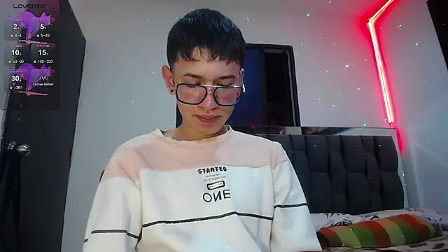 Snapshot of Mr_daren_ chatting on 02/12/25, 05:37 Mr daren online show from 02/12/25, 05:37