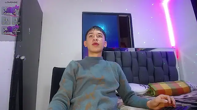 Snapshot of Mr_daren_ chatting on 02/15/25, 05:17 Mr daren online show from 02/15/25, 05:17