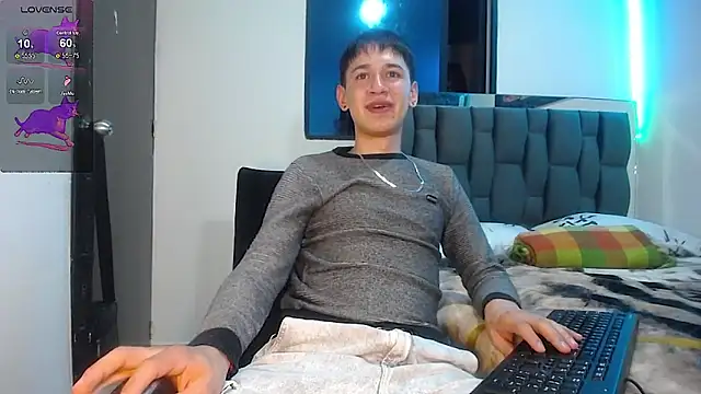 Snapshot of Mr_daren_ chatting on 02/20/25, 11:10 Mr daren online show from 02/20/25, 11:10