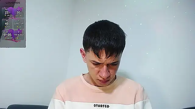 Snapshot of Mr_daren_ chatting on 03/07/25, 12:04 Mr daren online show from 03/07/25, 12:04