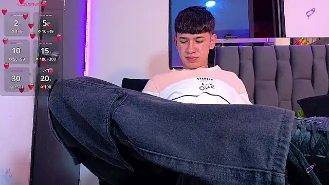 Snapshot of Mr_daren_ chatting on 09/11/25, 05:02 Mr daren online show from 09/11/25, 05:02