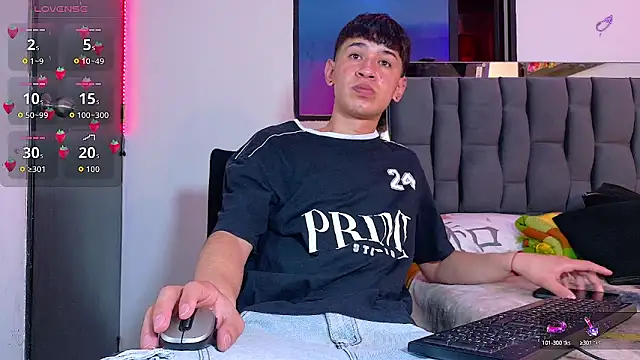 Snapshot of Mr_daren_ chatting on 09/16/25, 05:25 Mr daren online show from 09/16/25, 05:25