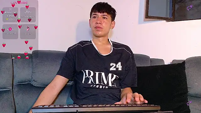 Snapshot of Mr_daren_ chatting on 10/13/25, 05:13 Mr daren online show from 10/13/25, 05:13