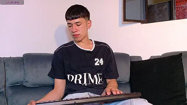 Snapshot of Mr_daren_ chatting on 10/22/25, 06:07 Mr daren online show from 10/22/25, 06:07