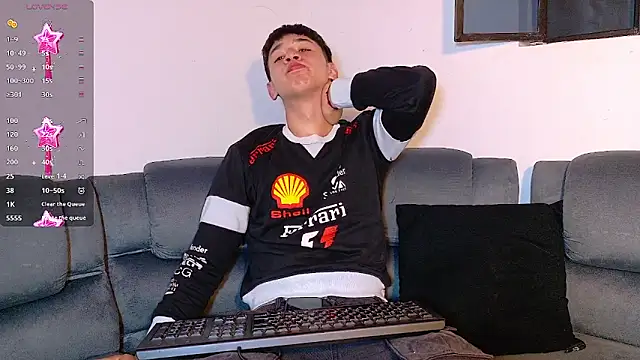 Snapshot of Mr_daren_ chatting on 11/14/25, 08:18 Mr daren online show from 11/14/25, 08:18