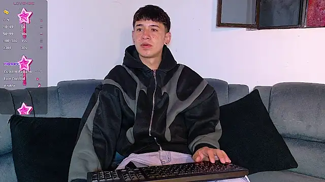 Snapshot of Mr_daren_ chatting on 11/25/25, 07:36 Mr daren online show from 11/25/25, 07:36