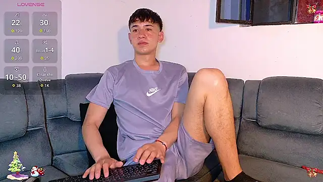 Snapshot of Mr_daren_ chatting on 12/05/25, 08:49 Mr daren online show from 12/05/25, 08:49