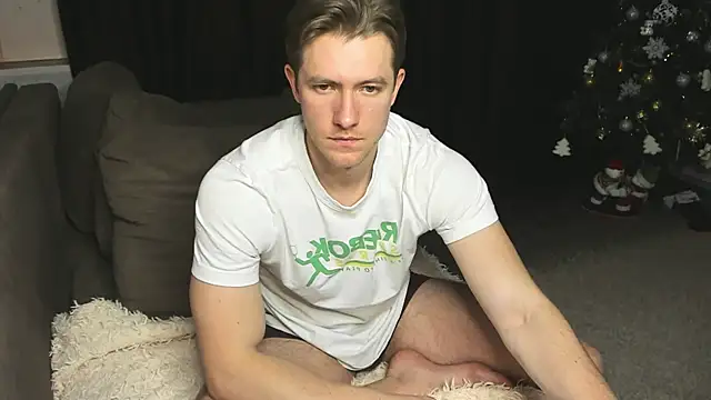 Snapshot of EthanPinkman chatting on 12/17/24, 09:50 EthanPinkman online show from 12/17/24, 09:50