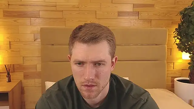 Snapshot of EthanPinkman chatting on 09/11/25, 03:50 EthanPinkman online show from 09/11/25, 03:50