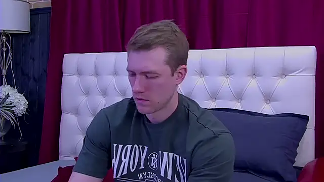 Snapshot of EthanPinkman chatting on 10/05/25, 05:17 EthanPinkman online show from 10/05/25, 05:17