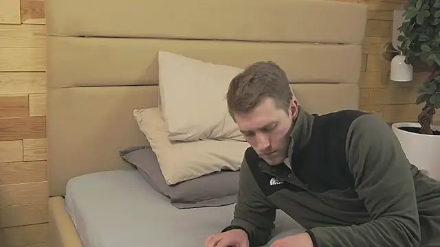 Snapshot of EthanPinkman chatting on 11/05/25, 04:45 EthanPinkman online show from 11/05/25, 04:45