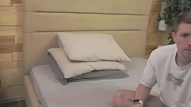 Snapshot of EthanPinkman chatting on 11/20/25, 04:34 EthanPinkman online show from 11/20/25, 04:34