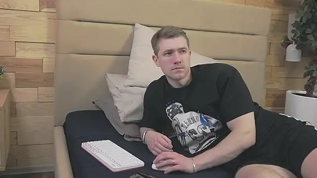 Snapshot of EthanPinkman chatting on 11/24/25, 04:34 EthanPinkman online show from 11/24/25, 04:34