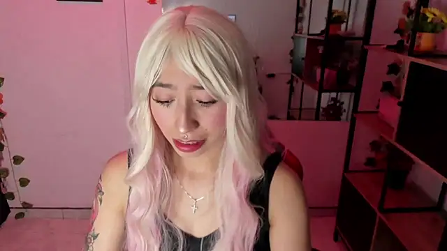 LilithCooperr  online show from 12/14/25, 05:07