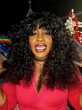 Snapshot of AmazonianMistress chatting on 11/22/25, 01:48 AmazonianMistress online show from 11/22/25, 01:48