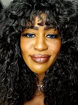 Snapshot of AmazonianMistress chatting on 12/04/25, 06:05 AmazonianMistress online show from 12/04/25, 06:05