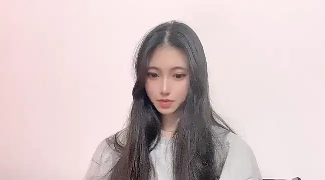 Snapshot of -hanime- chatting on 12/03/24, 06:17 -hanime- online show from 12/03/24, 06:17