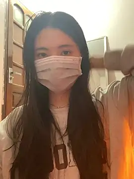 Snapshot of -hanime- chatting on 12/23/24, 06:22 -hanime- online show from 12/23/24, 06:22