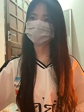 Snapshot of -hanime- chatting on 12/23/24, 01:03 -hanime- online show from 12/23/24, 01:03