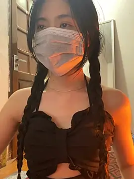 Snapshot of -hanime- chatting on 01/15/25, 12:58 -hanime- online show from 01/15/25, 12:58