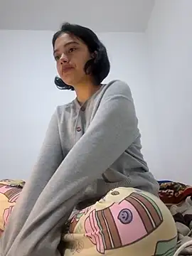 Snapshot of littlemelii chatting on 11/21/25, 04:16 littlemelii online show from 11/21/25, 04:16