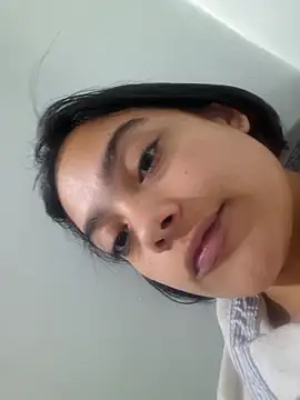 Snapshot of littlemelii chatting on 12/01/25, 11:21 littlemelii online show from 12/01/25, 11:21