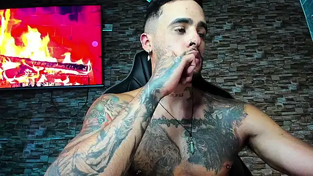 Snapshot of Seth_Owner chatting on 01/13/25, 07:31 Seth Owner online show from 01/13/25, 07:31