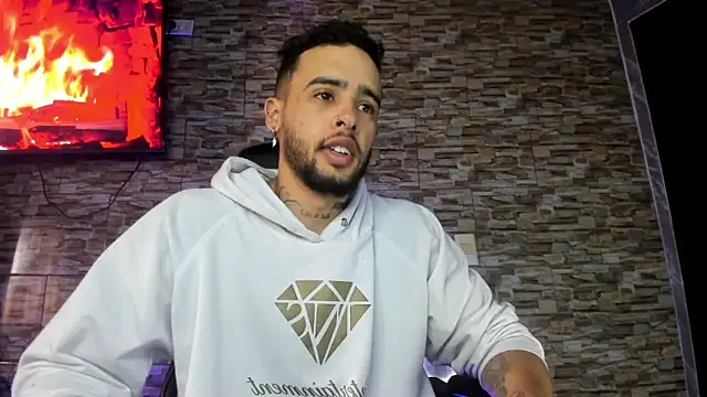 Snapshot of Seth_Owner chatting on 02/06/25, 01:54 Seth Owner online show from 02/06/25, 01:54