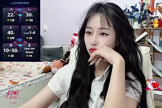  LLisa  online show from 01/05/25, 05:41